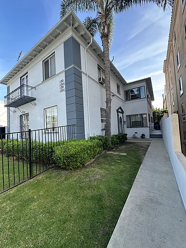 130 1/2 N Orlando Ave #130-1/2 Photo 1