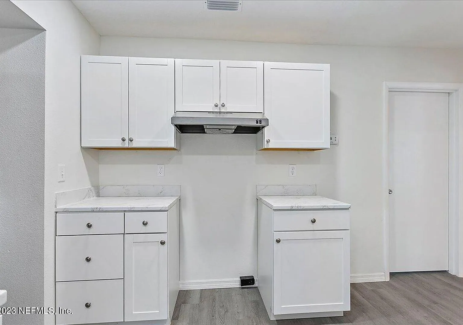 Move in ready **Updated 3/2 Single Family home ** — Photo 4