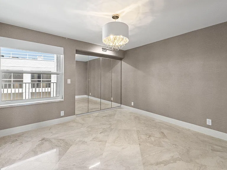 3901 S Flagler Dr #1002 — Photo 16