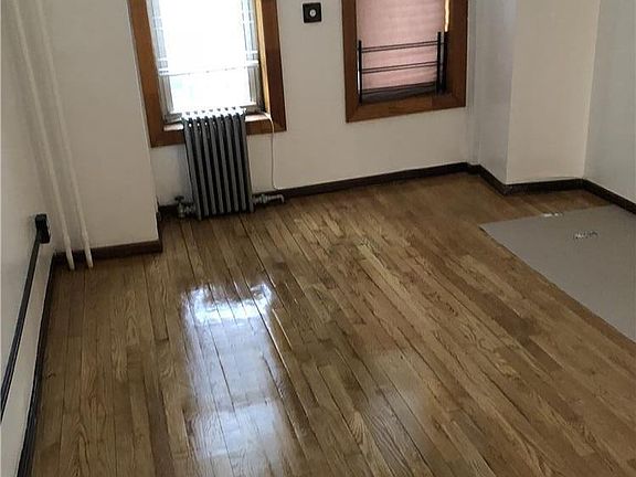 4th image of 60A Bainbridge St APT 2