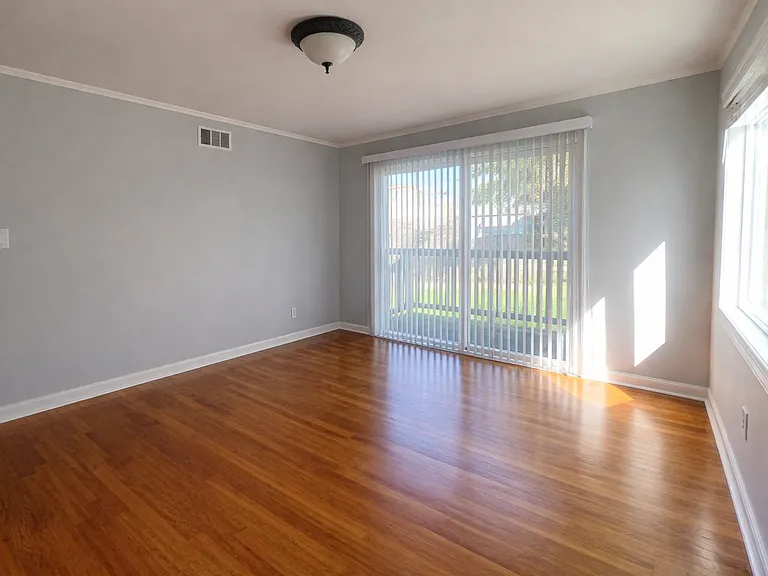505 Colgate Way — Photo 8