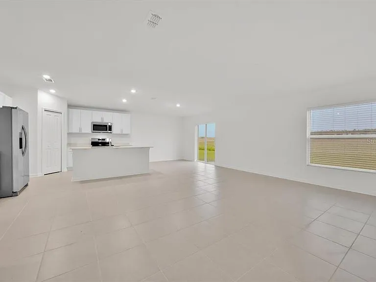 2398 McKinley Dr — Photo 13