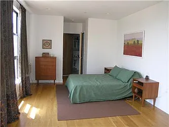 Rented by R New York