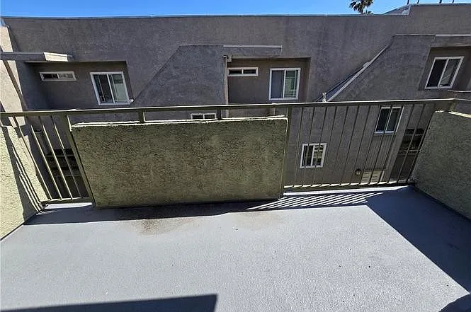 76 Harkness Ave — Photo 5