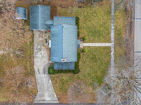 5th image of 214 N Maple Ave