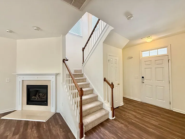 2913 Glade Aster Ct — Photo 3