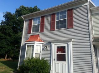 8430 Georgian Ct, Manassas, VA 20110
