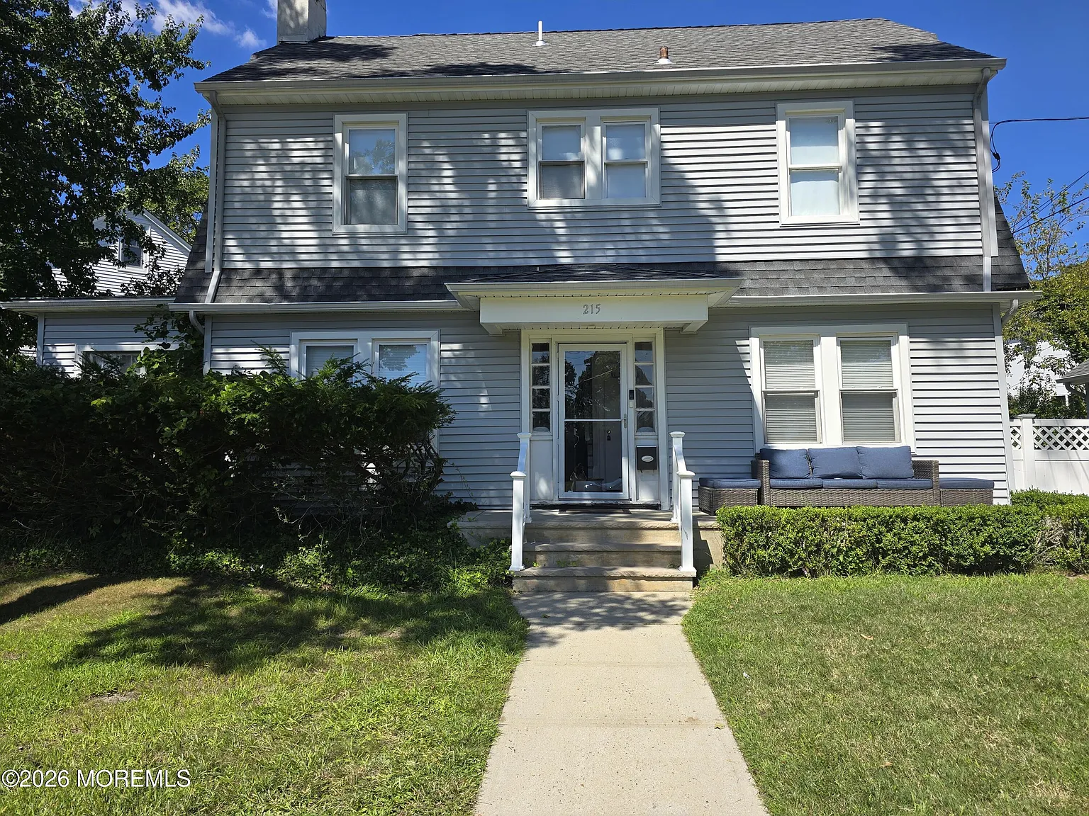 4 bed, 2.5 bath, 1608 sqft, $2,200 — Photo 2