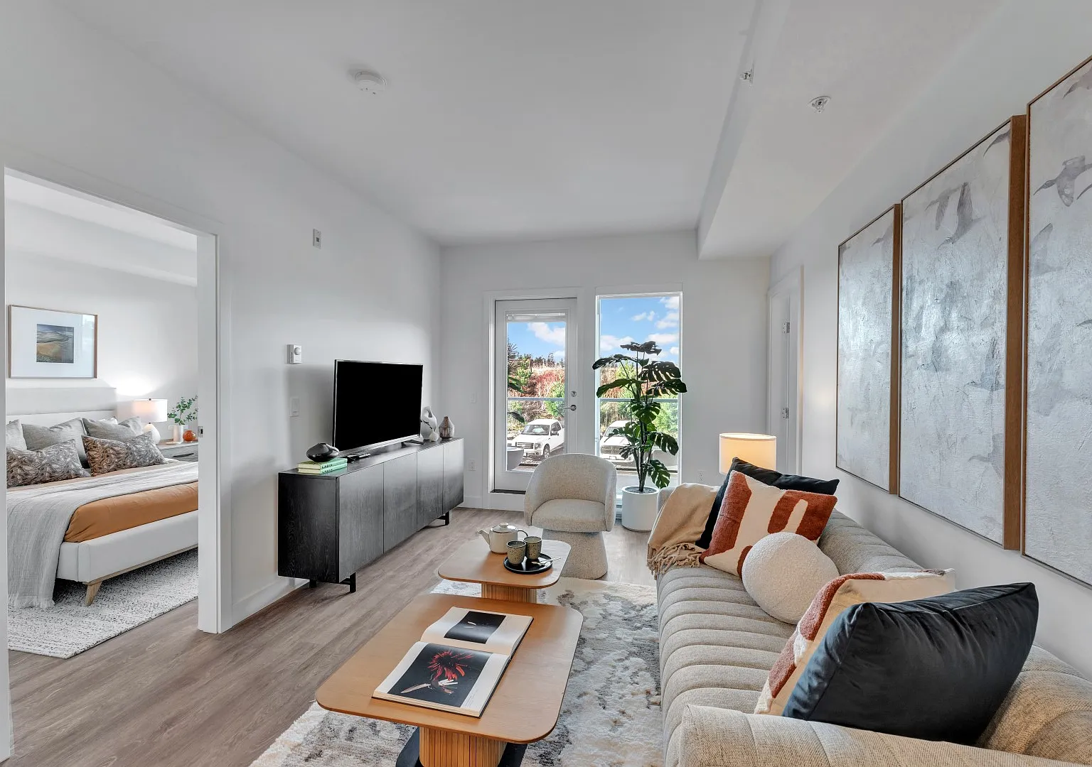 2515 Hackett Crescent — Photo 4