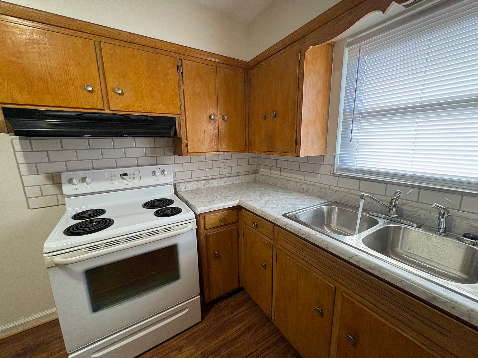 2 bed, $1,150 — Photo 3