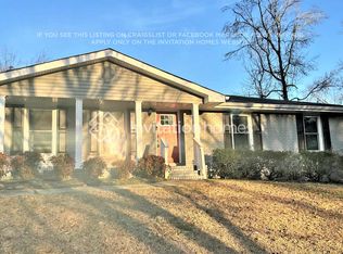 2541 Creekview Dr SW, Marietta, GA 30008