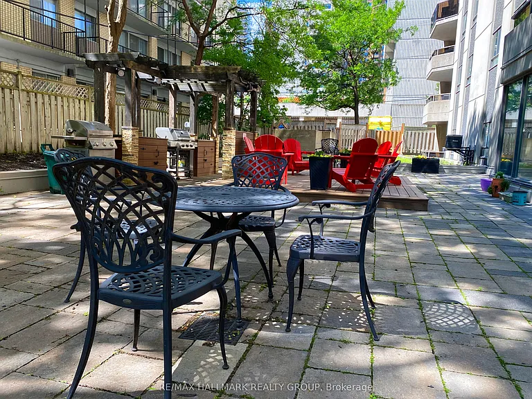470 Laurier Ave W #902 — Photo 33