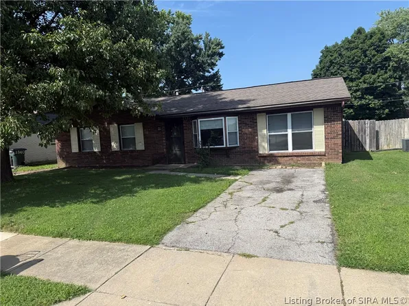 2336 Tupelo Drive, Clarksville, IN 47129
