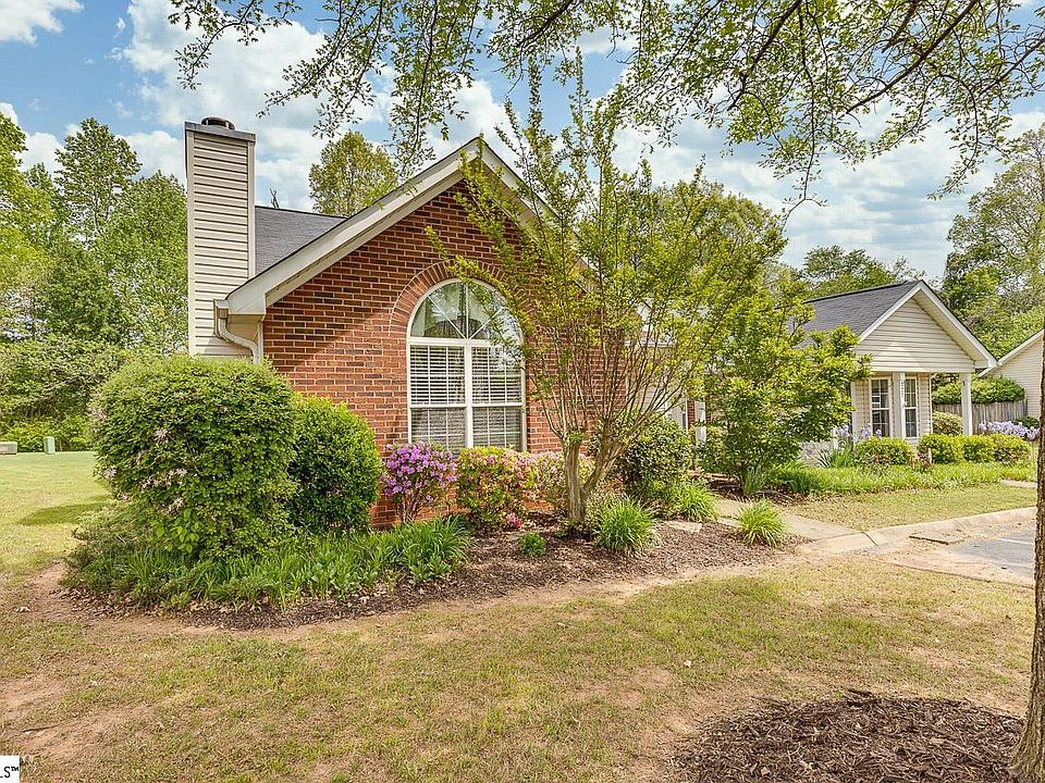 1st image of 325 Woodruff Park Ln
