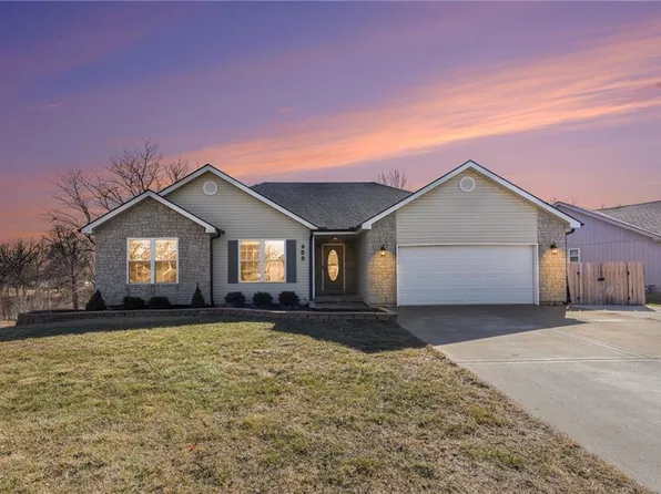 409 Meadowbrook Dr, Kearney, MO 64060