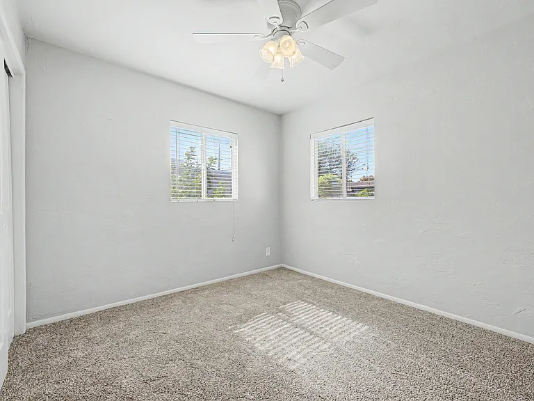 2514 E Campbell Ave — Photo 24