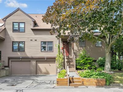 17 Sprucebrook Trl, Monroe, CT, 06468
