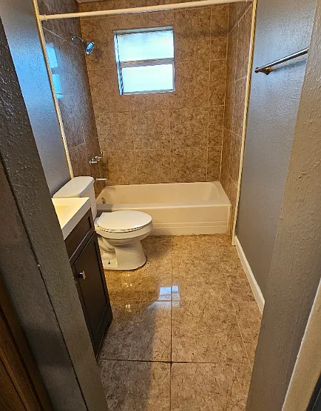 101 Forest St #4 — Photo 9