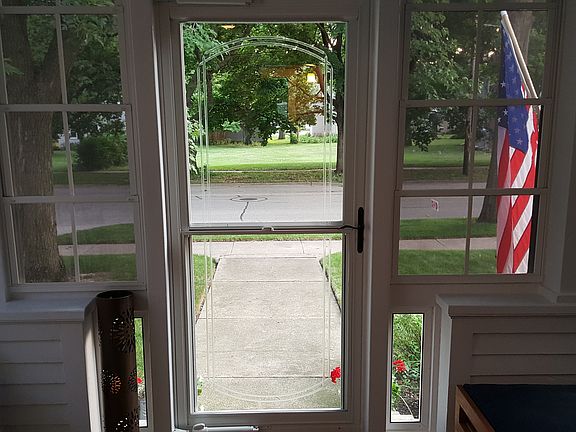 Three seasons front porch