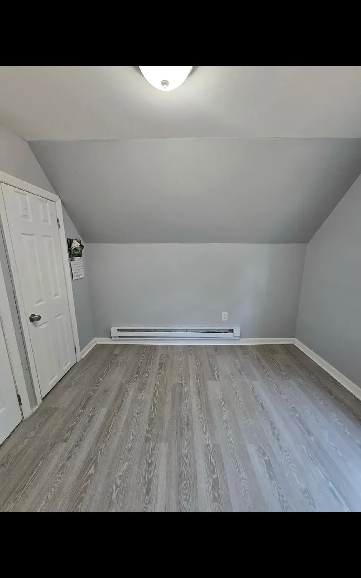 1 bed, $1,300 — Photo 3
