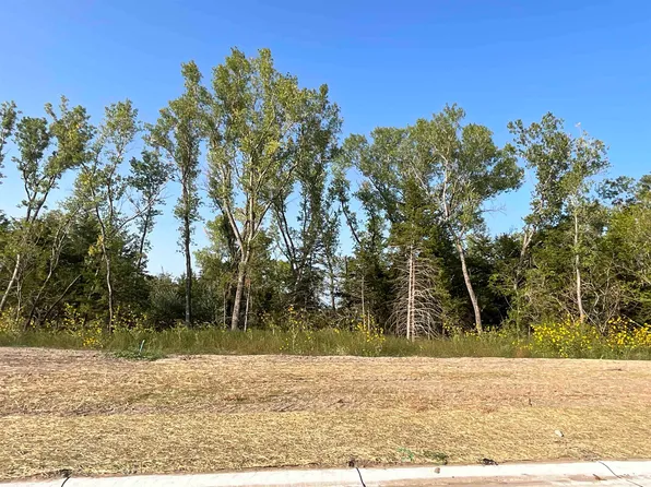 5 W Calvert St #B, Wichita, KS 67217