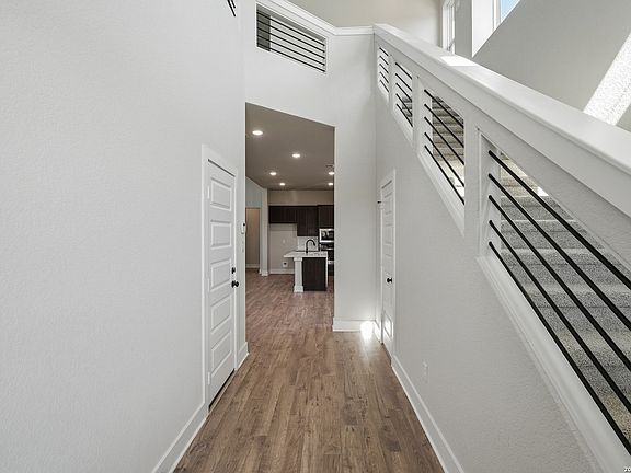 7th image of this home