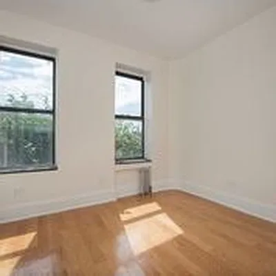 Rented by Bold New York | media 3