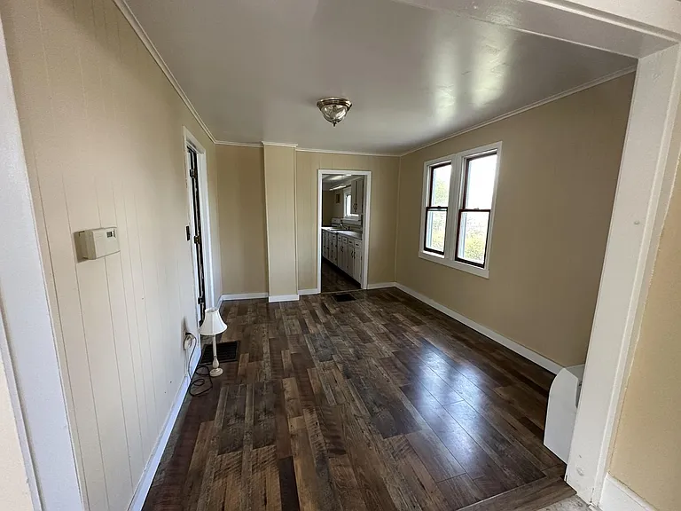111 Erie St — Photo 10