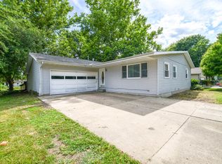 14545 Mark Ln, Bloomington, IL 61705