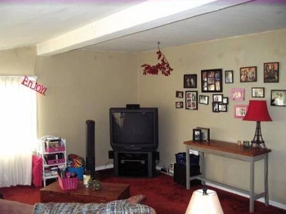 2nd image of 325 NE Kamiaken St APT 1
