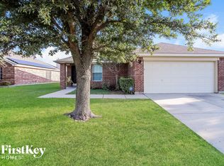 1208 Mountain Peak Dr, Haslet, TX 76052