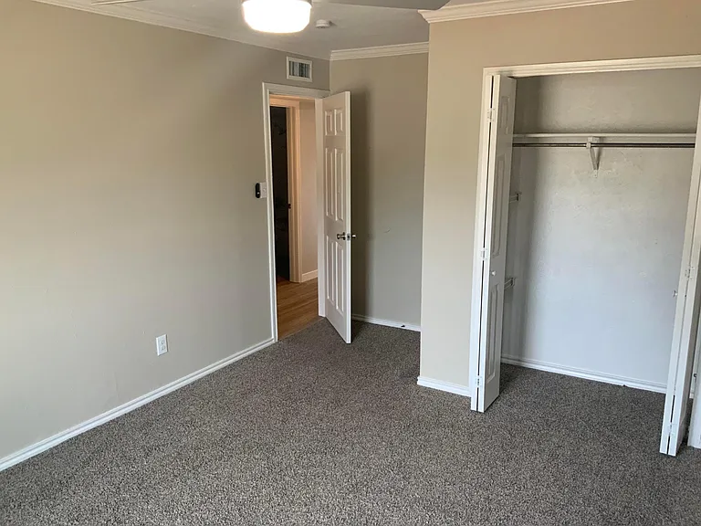 700 Sunny Slope Dr — Photo 5