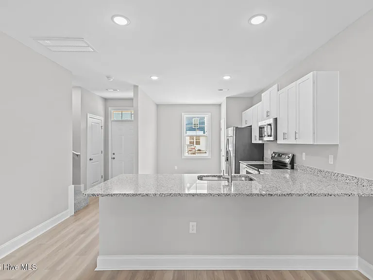 327 Starfish Ln — Photo 7
