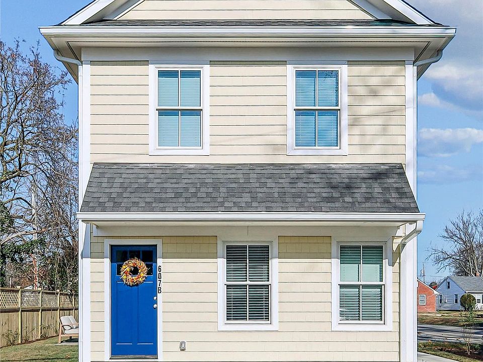 Custom Cottage Twin Sister House