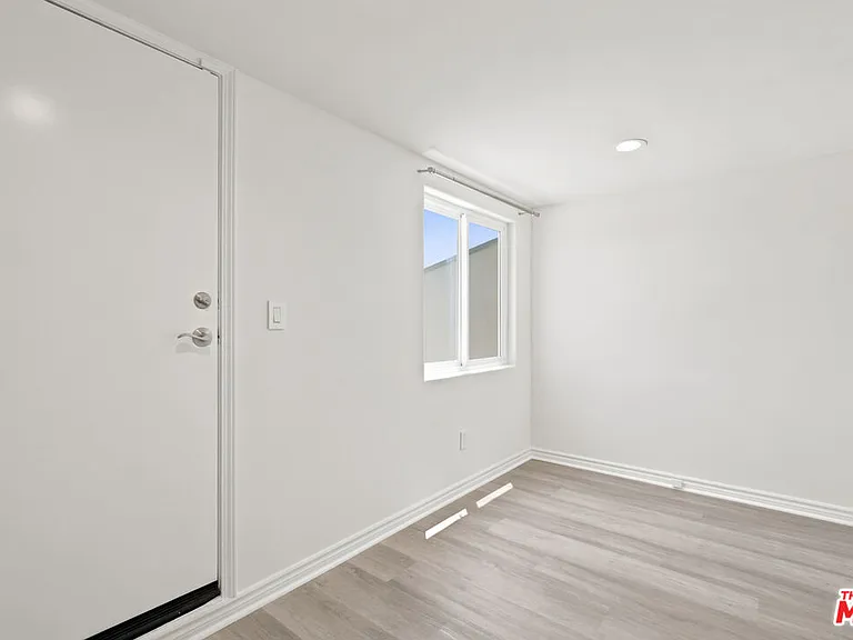 4940 Laurel Canyon Blvd #102 — Photo 14