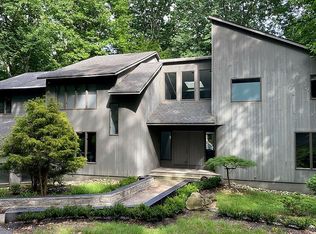 18 Marseille Ter, Morganville, NJ 07751