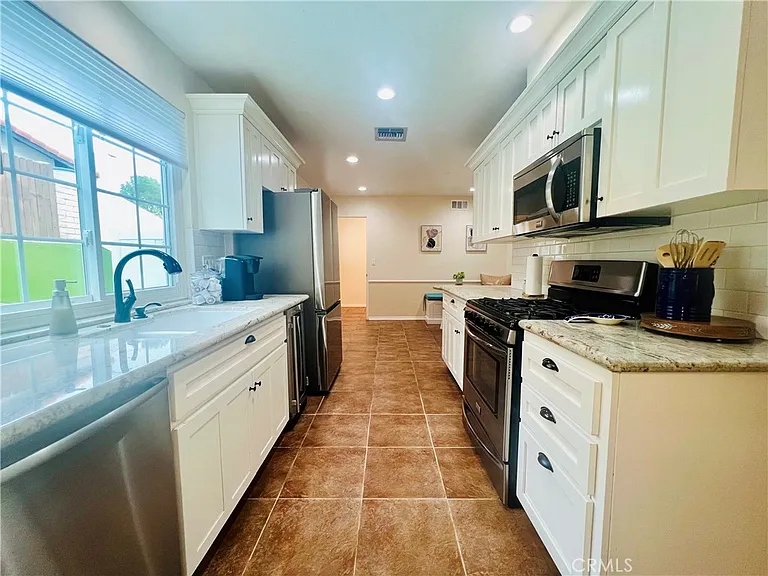 5309 Lockhurst Dr — Photo 18