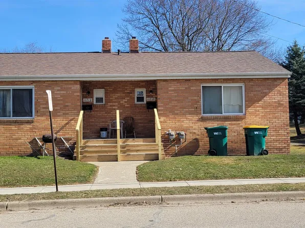 1106 E Mount Morris St, Mount Morris, MI 48458