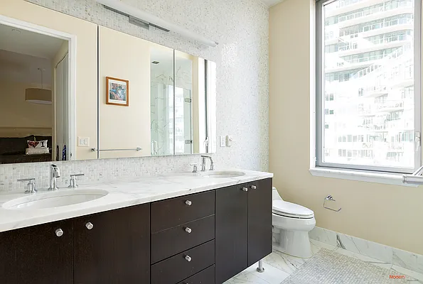 Sold by Modern Spaces | media 5