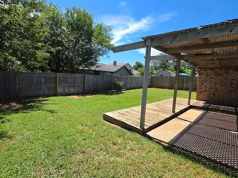 11812 Larkdale Dr — Photo 4