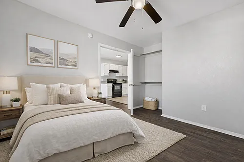 Emma Park Apartments Photo 1