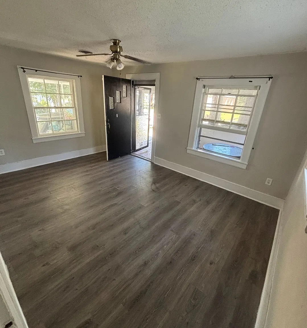 3 bed, 1656 sqft, $1,595 — Photo 2