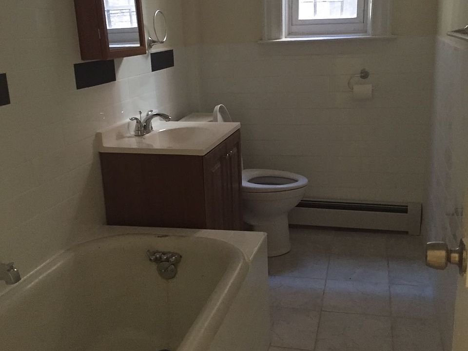 2nd image of 2306 Morris Ave APT 3