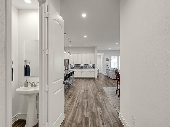 5th image of 20147 Clear Ridge Ln