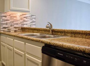 2800 Montrose Ave #71, La Crescenta, CA 91214