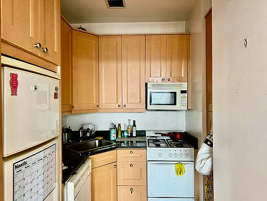 Rented by Highline Residential | media 15