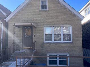 3028 S Haynes Ct, Chicago, IL 60608