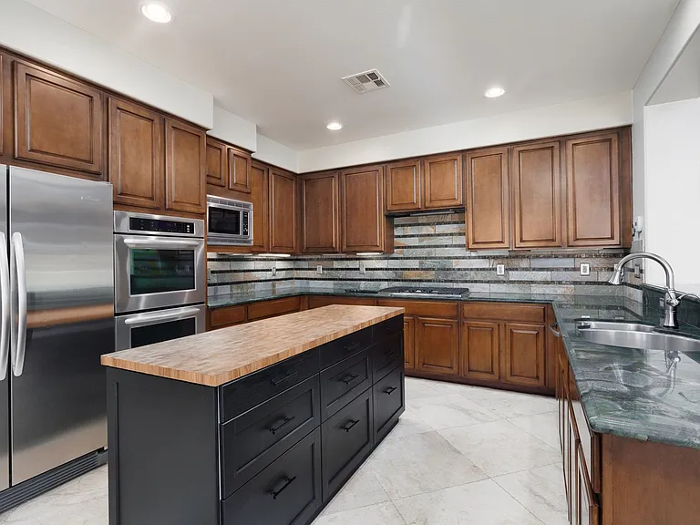 2451 Hollow Rock Ct — Photo 22