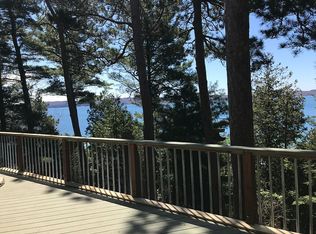 1034 Logging Trl, Frankfort, MI 49635