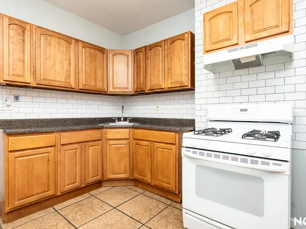 59-63 56th Avenue image 7 of 12